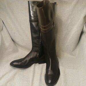 Elegant Tod's Two Tone Black And Dark Brown leather Riding Boots Size 38/ 8 US.